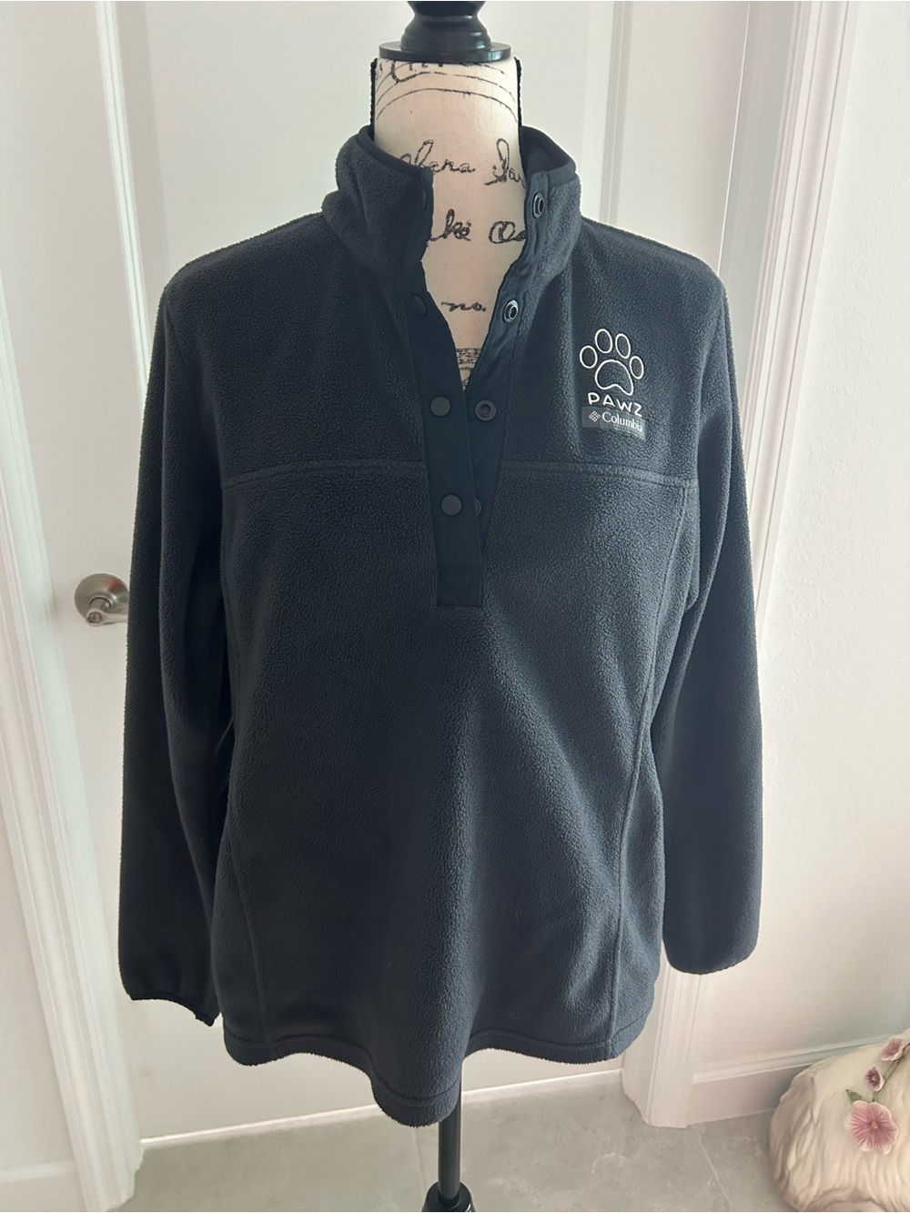 Columbia Black Pawz Snap-Placket Fleece Pullover
